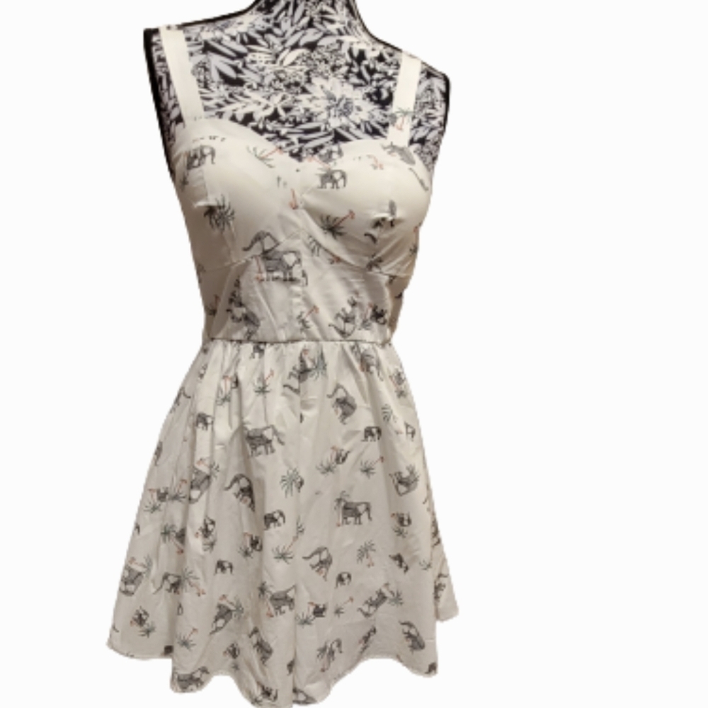 Elephant palm tree baby doll dress sweatheart neckline novelty print boho